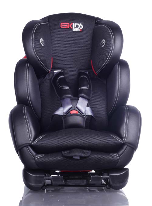 環(huán)球娃娃魔力星黑色安全座椅正面