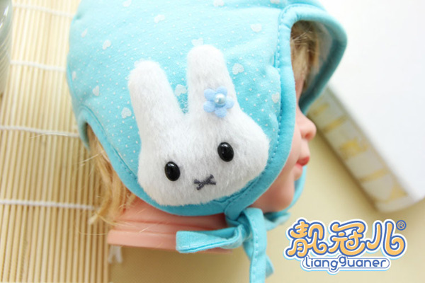 靚冠兒嬰幼兒夾棉保暖護耳帽子側(cè)面