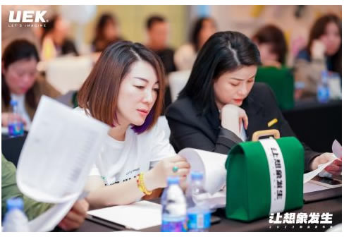 鑫琦.jpg 鑫琦.jpg