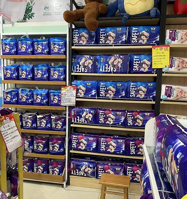 寶寶特攻隊紙尿褲陳列1.jpg