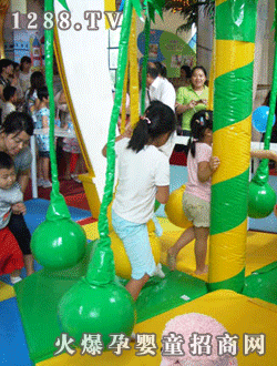 啵啵愛樂園椰子樹