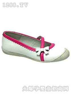 ���ǰ�ɫ��Ь